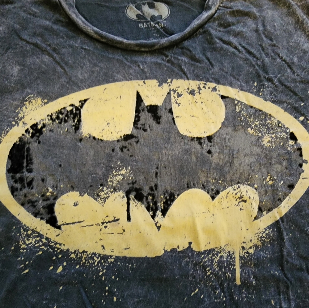 DC Comics BATMAN LOGO Men's XXL Distressed Vintage Tshirt